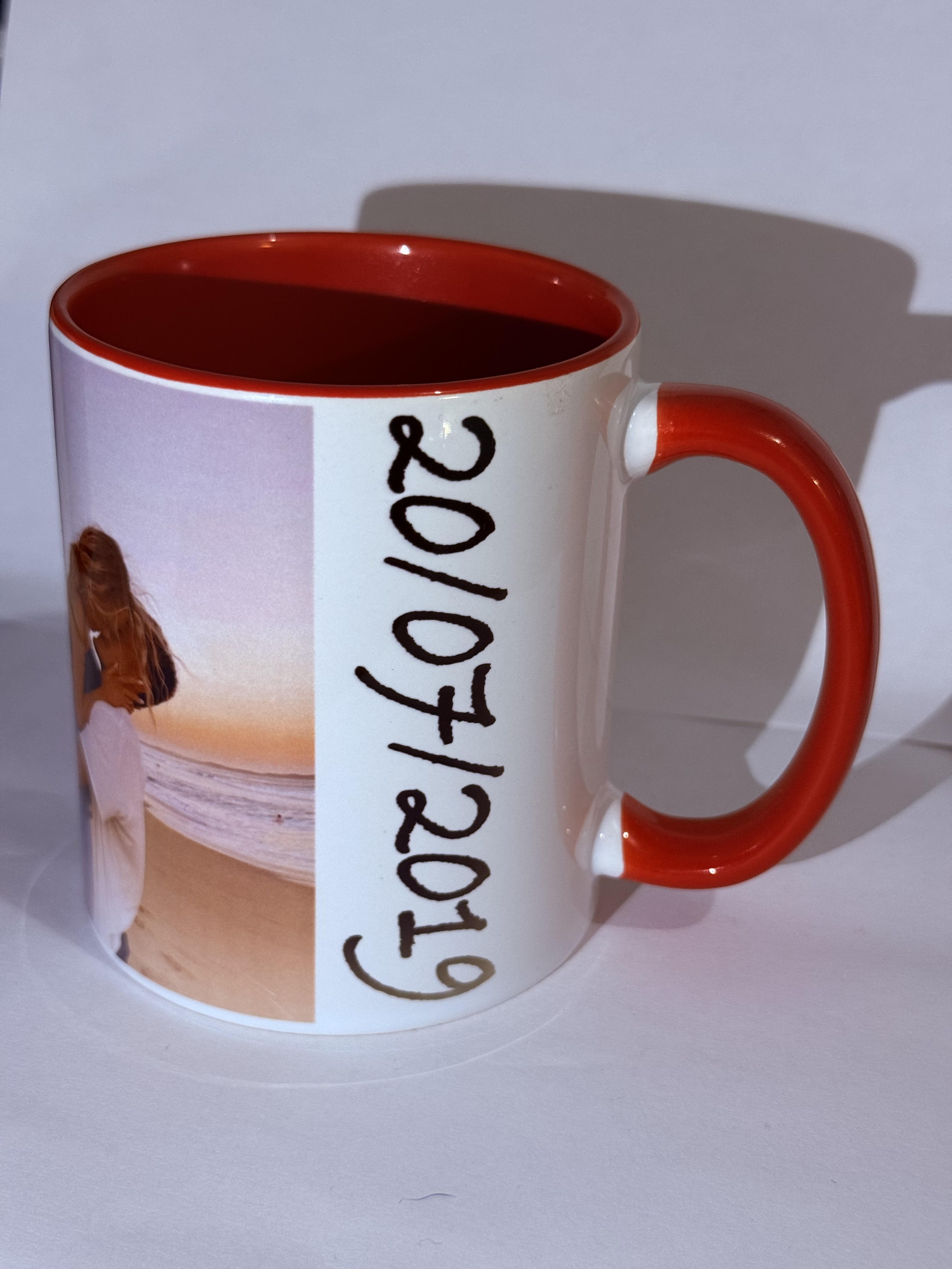 Mug rouge à personnaliser